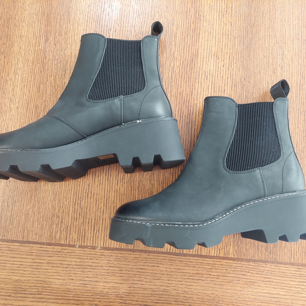 Vodvob Black Chunky Chelsea Boots Platform Lug Sole Women's Size 10 Like New